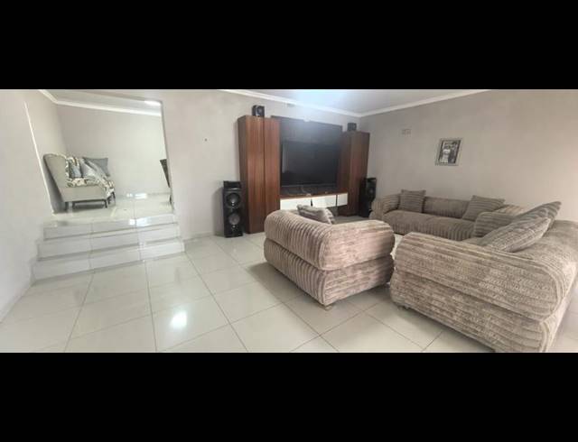 3 BEDROOM HOUSE FOR SALE IN MINDALORE
